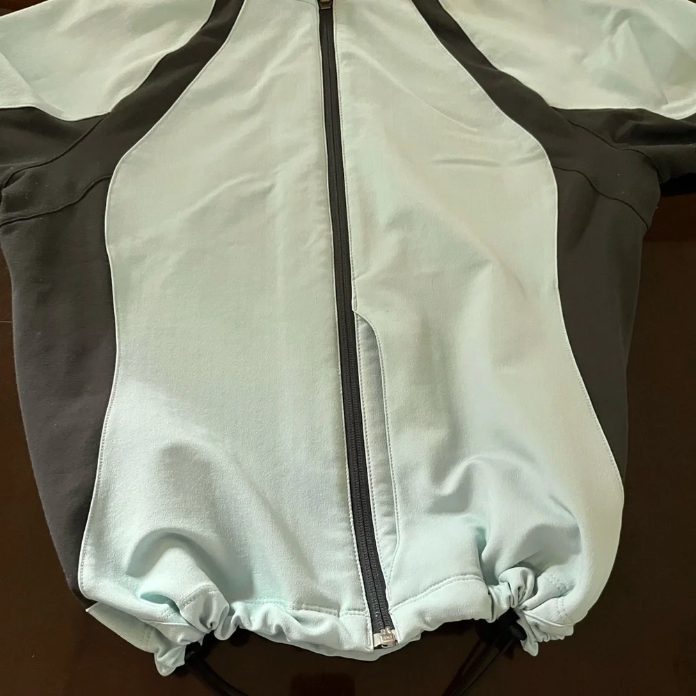 REI woman’s light weight blue and black jacket Size L - Picture 5 of 10